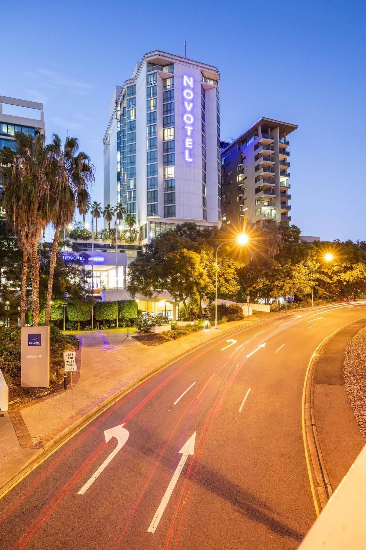 Amora Hotel 5*
