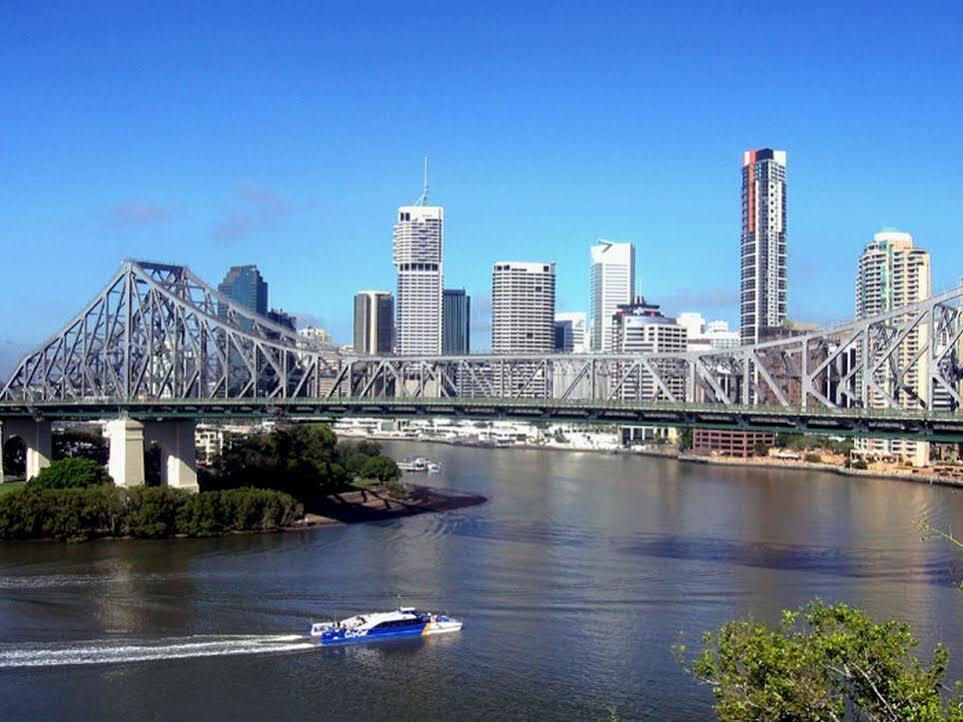 Amora 5* Brisbane